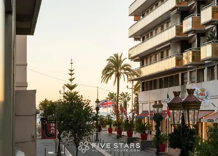 Studio Massenet Five Stars Holiday House